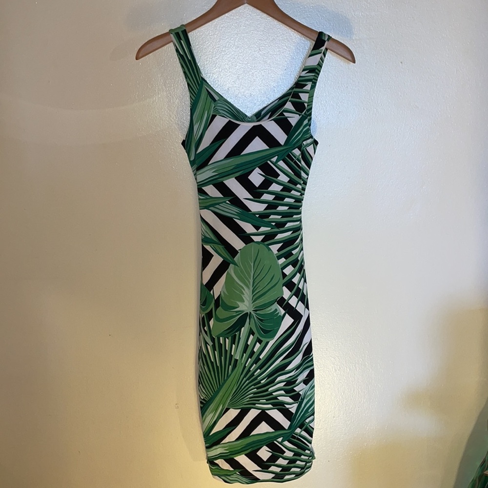 🍂 Tropical dress 🍁 - Picture 3 of 3